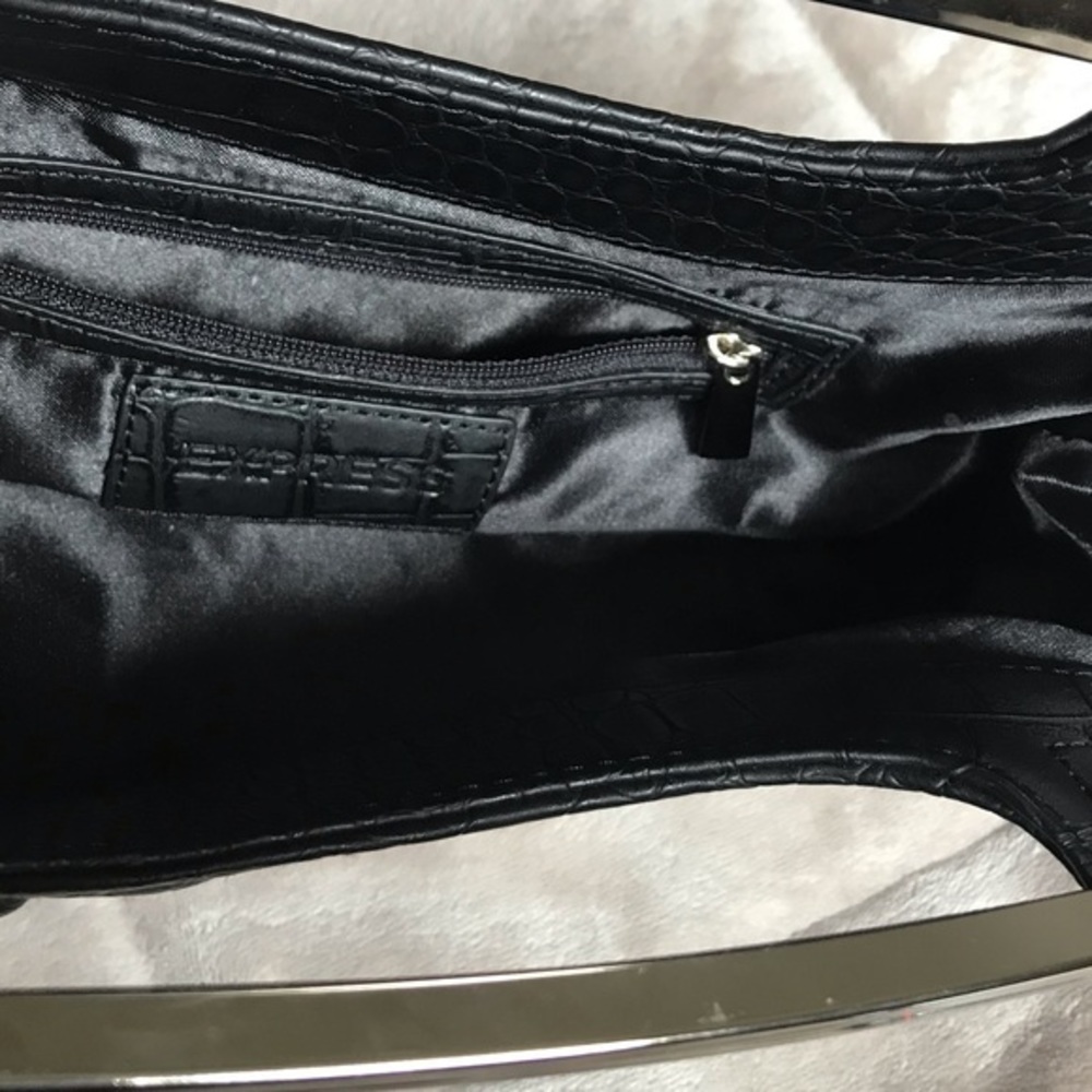 EXPRESS CLUTCH - Picture 3 of 5
